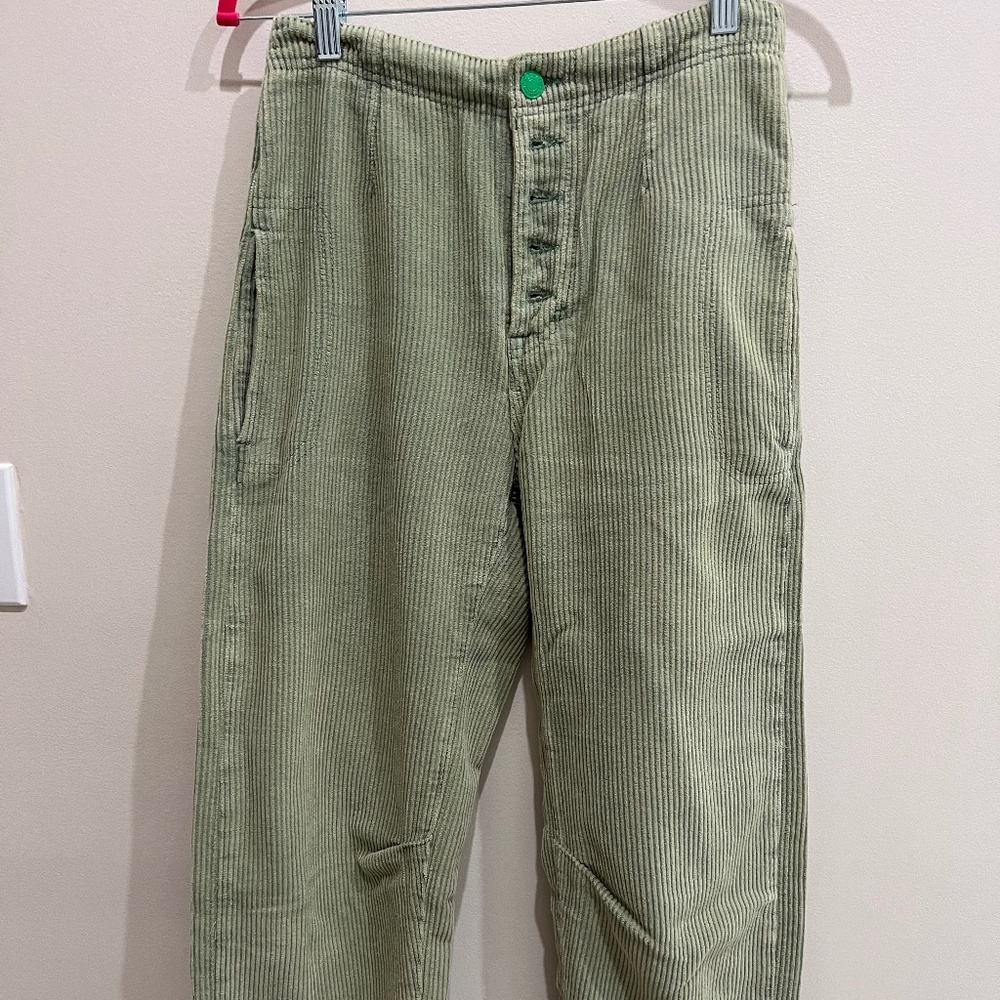 We The Free - Osaka Mid-Rise Barrel Sage Green Cords - Size 26 - Gently Worn 1x